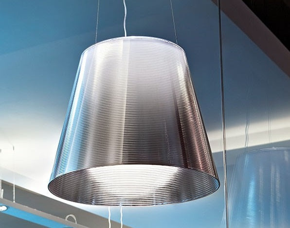Flos KTribe Suspension 3 Lampada A Sospensione 55 cm argento Argento Alluminato spenta, dettaglio del corpo lampada e dei...