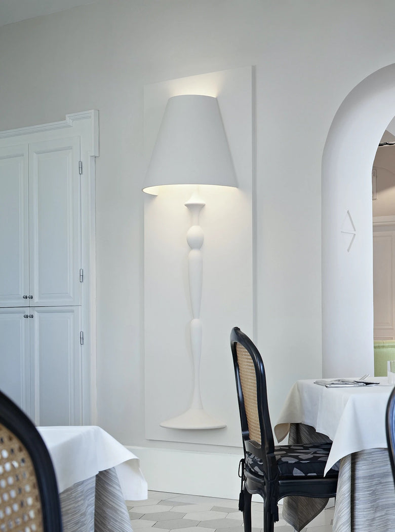 Flos Abajourd hui Large Lampada da incasso Parete per Cartongesso accesa in ambiente, design e diffusione della luce