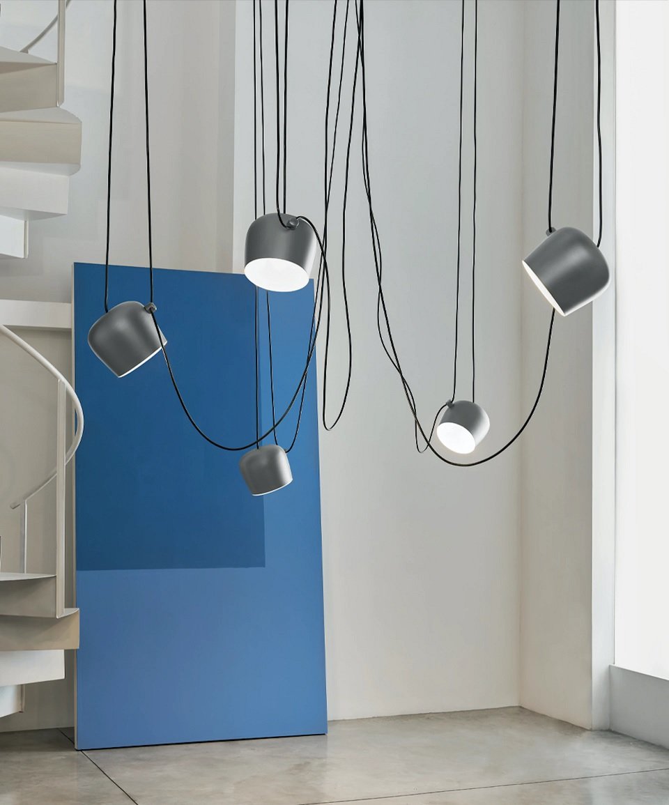 Flos Aim Lampada sospesa Light Silver Anodized spenta, dettaglio del corpo lampada e dei materiali