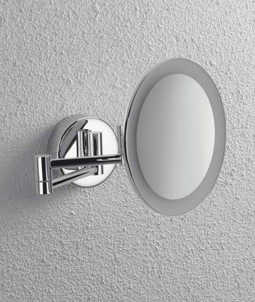 Colombo design b9751 specchio ingranditore x3 a parete con ambientato in bagno moderno con specchio e accessori