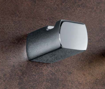 Colombo design Lulu Lc57 appendino portabito bagno in cromo montato a parete, vista del design e della finitura