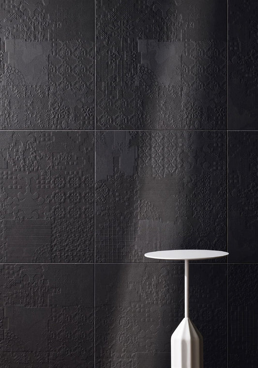 Mutina Dechiner Decor Piastrella Rettificato Relief Spazzolato Cm 120x120 In Gres Porcellanato Nero
