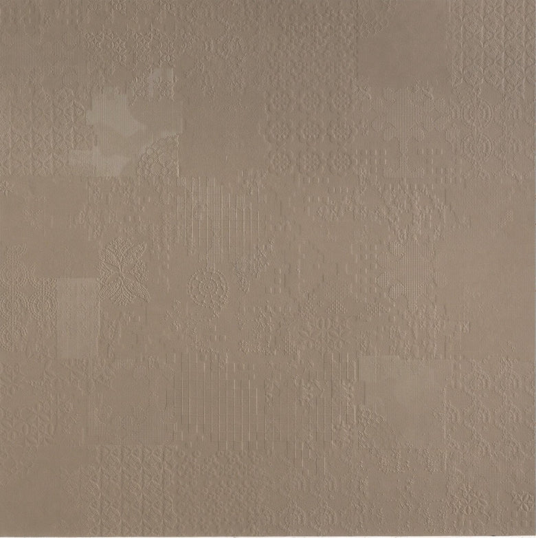 Mutina Dechiner Decor Piastrella Rettificato Relief posata in ambiente arredato, dettaglio della venatura - Ceramiche Mutina
