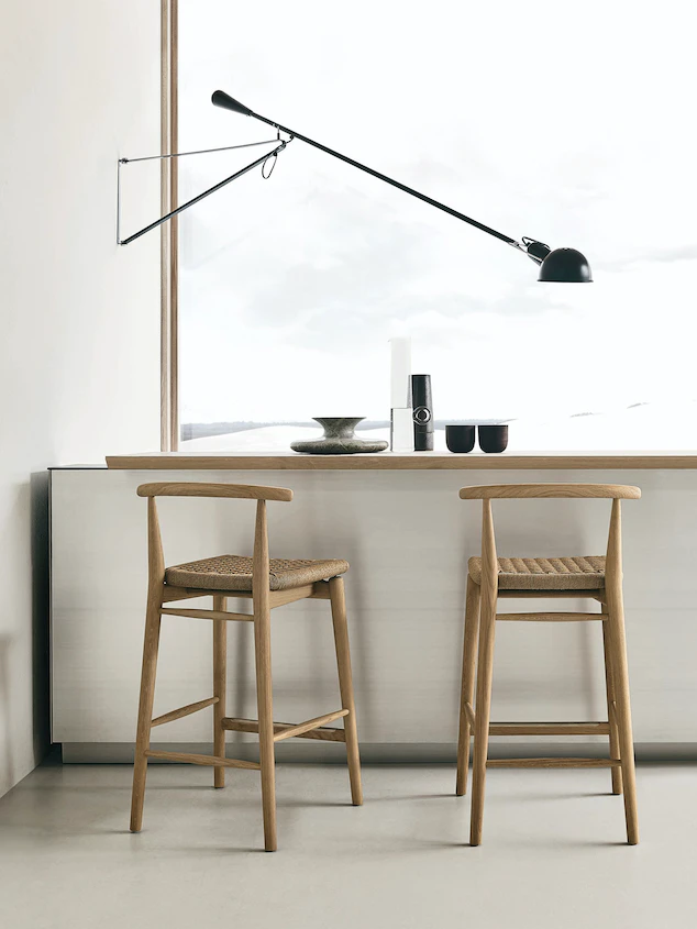 Flos 265 Lampada da parete 85 cm orientabile in acciaio nero Nera spenta, dettaglio del corpo lampada e dei materiali
