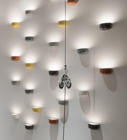 Flos Bellhop Wall Up Lampada LED da parete a luce indiretta da interno Gialla