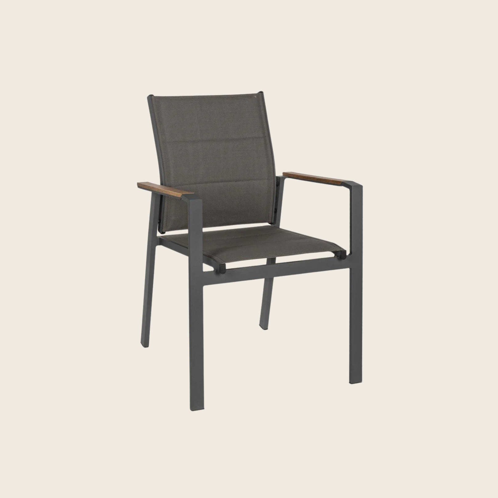Andrea Bizzotto Kubik sedia con braccioli antracite SJ61 in alluminio ambientato in spazio living con arredi coordinati