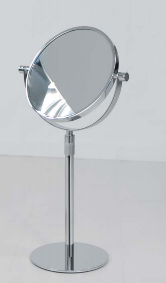 Colombo design Contract Specchio Ingranditore 3x da ambientato in bagno moderno con specchio e accessori