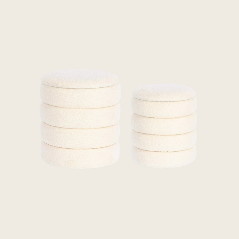 Andrea Bizzotto Katerina Set 2 Pouf Contenitore Boucle ambientato in spazio living con arredi coordinati