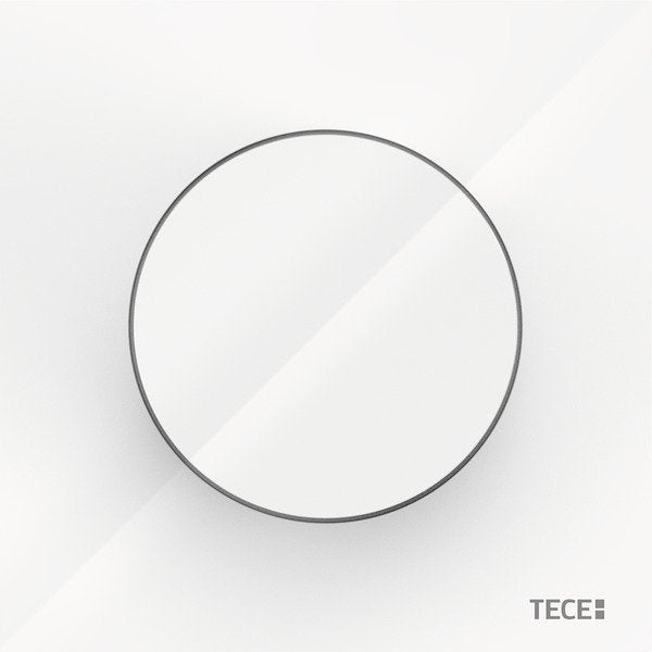 Tece TECEflushpoint pulsante per kit pneumatico con scarico 00 Bianco ambientato su piano bagno con accessori - Tece Italia