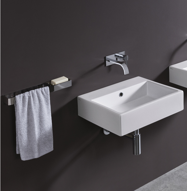 Lavabo 50,5x45 sospeso o da appoggio in ceramica con ambientato su piano bagno con accessori - Nic Design