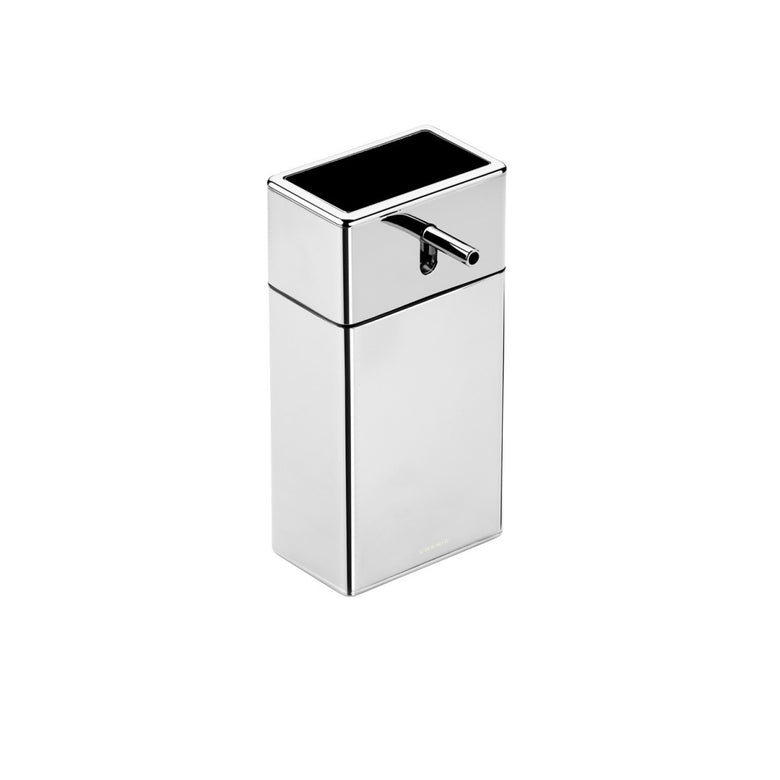 Dispenser sapone liquido da appoggio cromo Nero Extreme, dettaglio ravvicinato del materiale e dell'aggancio - Industrias...