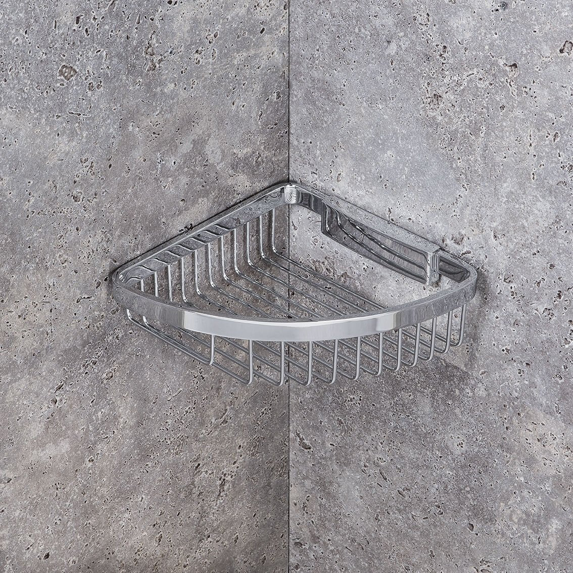 Colombo Design griglia portaoggetti angolare sganciabile in lucido installato in bagno moderno con ante in vetro temperato