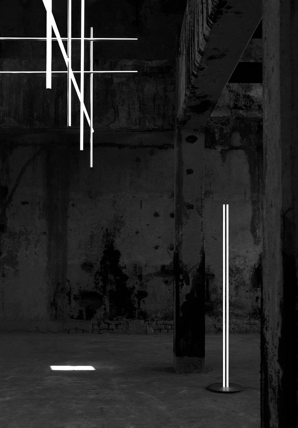 Flos Coordinates Floor Lampada a pavimento argento, vista posteriore con attacco elettrico