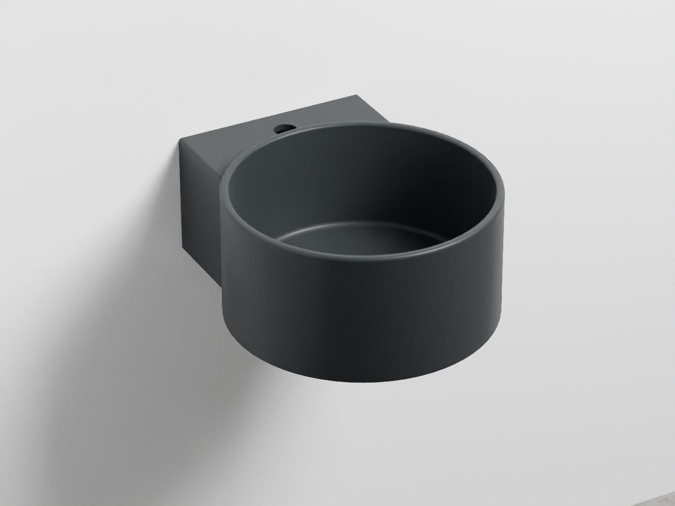 Cielo Sella Lavabo 40x48 Monoforo sospeso Senza Troppopieno in ceramica ambientato su piano bagno con accessori