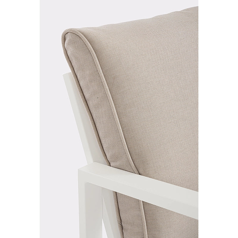 Andrea Bizzotto Hilde salotto con cuscini beige bianco, dettaglio ravvicinato dei materiali