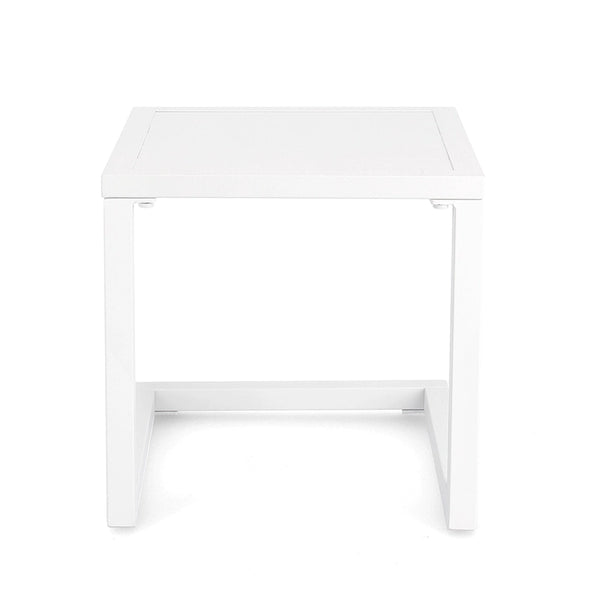 Andrea Bizzotto Hilde tavolino 40x40 bianco ambientato in spazio living con arredi coordinati