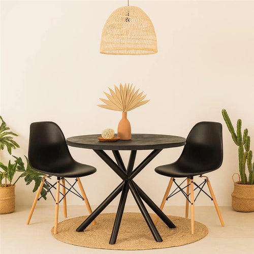 Andrea Bizzotto To Hastings Tavolo Da Pranzo 130 cm Rotondo in naturale ambientato in spazio living con arredi coordinati