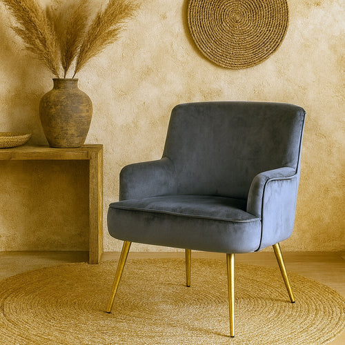 Andrea bizzotto Clelia Poltrona Atmosphere Effetto Velluto ambientato in spazio living con arredi coordinati