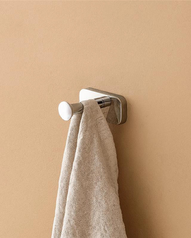 Appendino bagno in acciaio inox cromo cubik in cromato montato a parete, vista del design e della finitura - Exagonshop