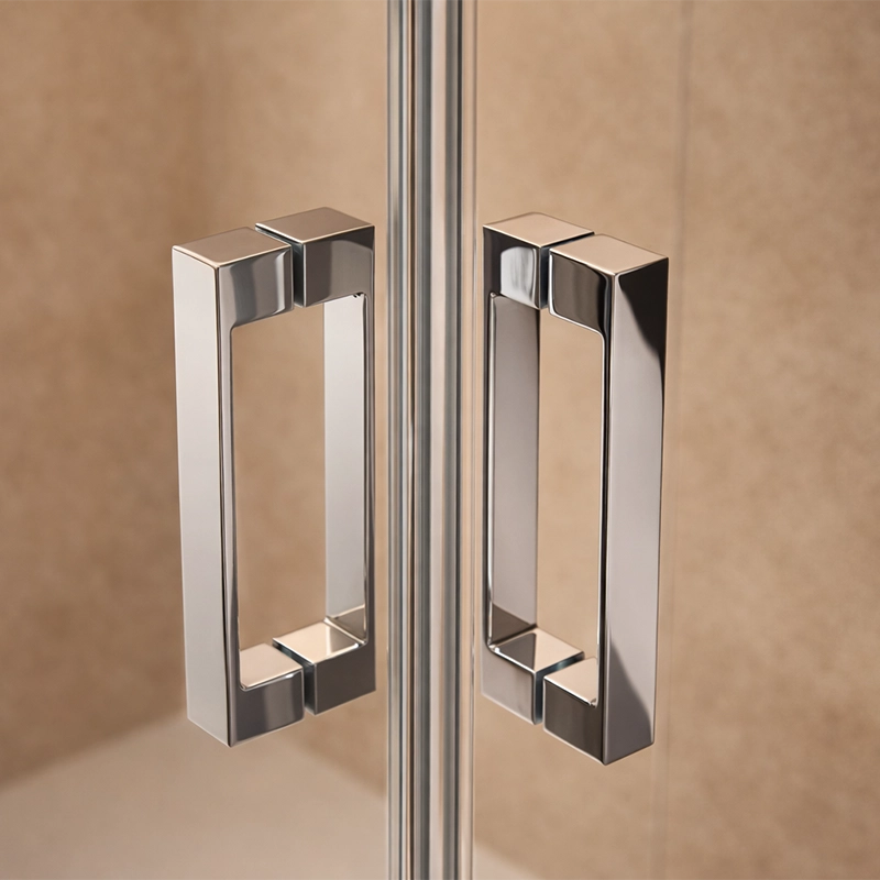Box doccia 70x70 Marsiglia 2 ante scorrevoli reversibile Cromo Lucido, dettaglio dei profili e delle cerniere in...