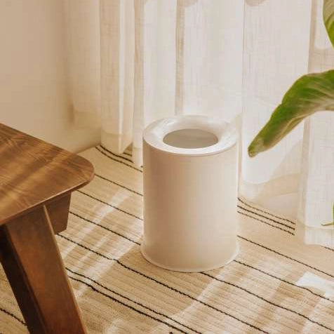 Cestino Gettacarta 5 litri Bianco Satinato Geyser Cosmic montato a parete, vista del design e della finitura - Industrias...