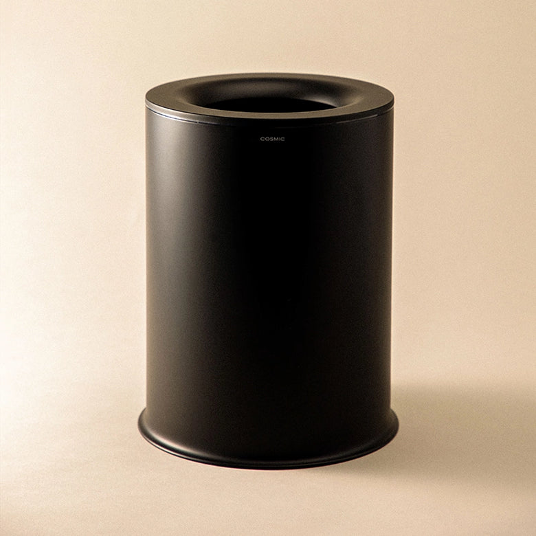 Cosmic Geyser Cestino Gettacarta 5 LT Nero Satinato in acciaio inox montato a parete, vista del design e della finitura...