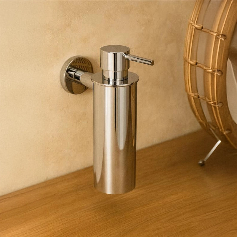 Colombo Plus Dispenser spandisapone liquido a Parete Cromo in ottone e cromato montato a parete, vista del design e della...