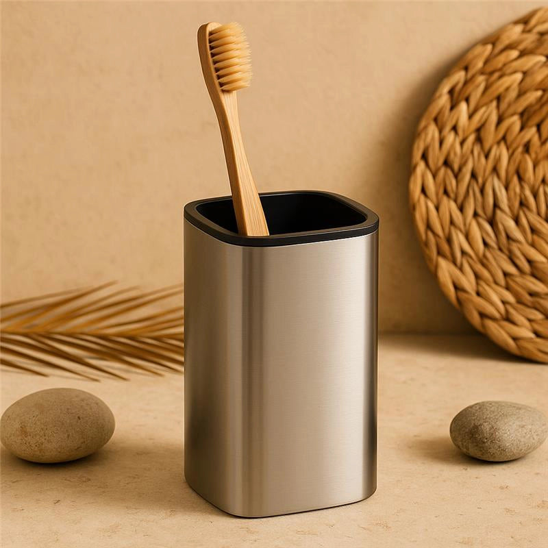 Colombo design Trenta Bicchiere portaspazzolini Da appoggio montato a parete, vista del design e della finitura