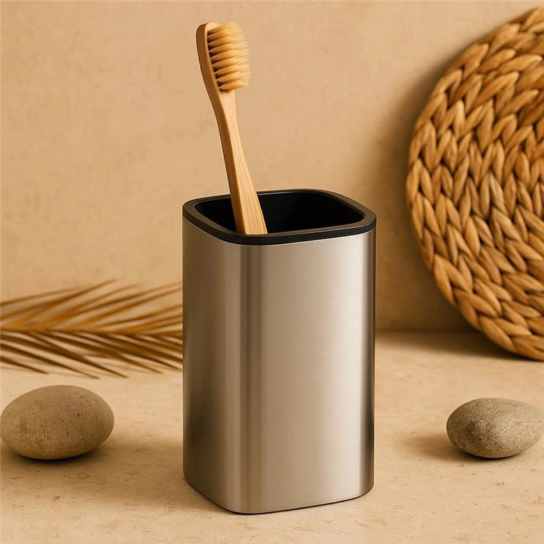 Colombo design Trenta Bicchiere portaspazzolini Da appoggio montato a parete, vista del design e della finitura
