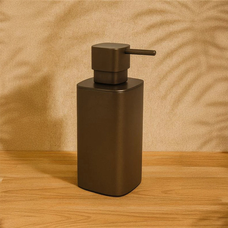 Colombo design Trenta Dispenser Spandisapone liqudio da montato a parete, vista del design e della finitura