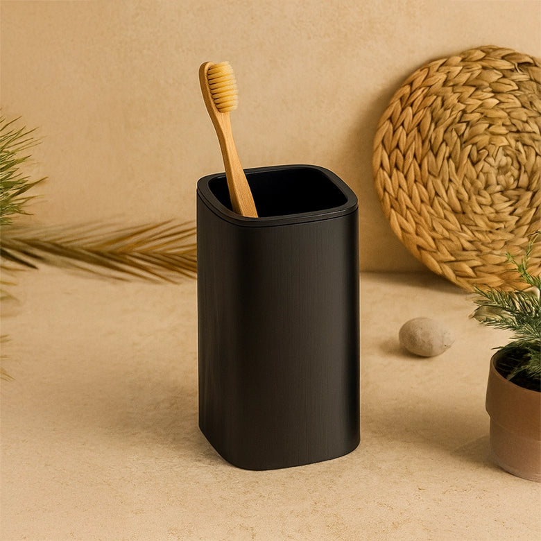 Colombo design Trenta b3041 Bicchiere portaspazzolini da in opaco montato a parete, vista del design e della finitura