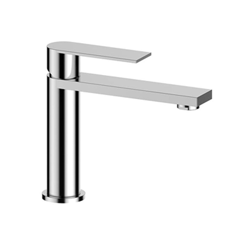 Coppia miscelatori lavabo e bidet in acciaio inox ambientato su piano bagno con accessori - Exagonshop