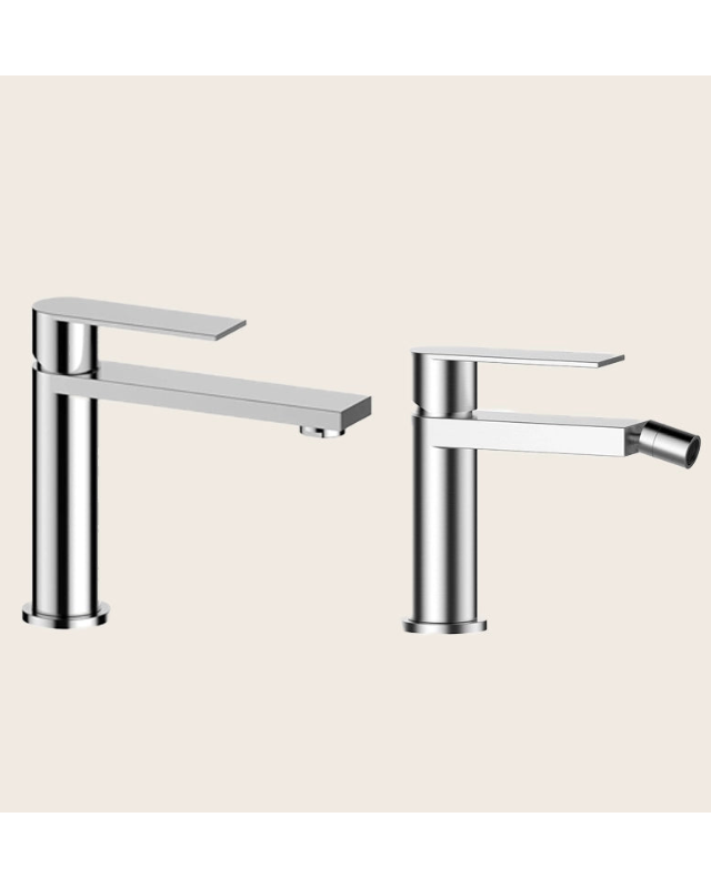 Coppia miscelatori lavabo e bidet in acciaio inox ambientato su piano bagno con accessori - Exagonshop