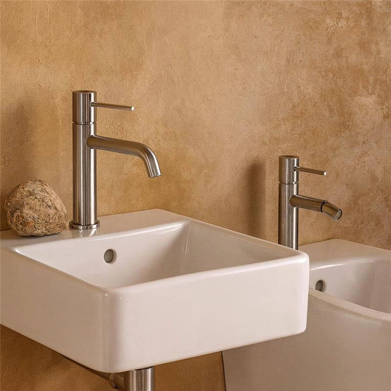 Coppia rubinetti lavabo e bidet in ottone cromo con flessibili Hidden
