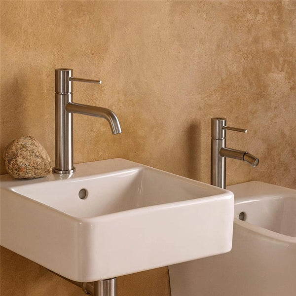 Coppia rubinetti lavabo e bidet in ottone cromo con flessibili Hidden