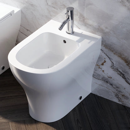 Coppia sanitari Touch a pavimento filo muro bianco lucido con sedile softclose
