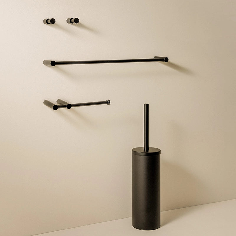 Cosmic Logic Set Accessori bagno scopino a terra 5pz Nero in acciaio inox e satinato montato a parete, vista del design e...