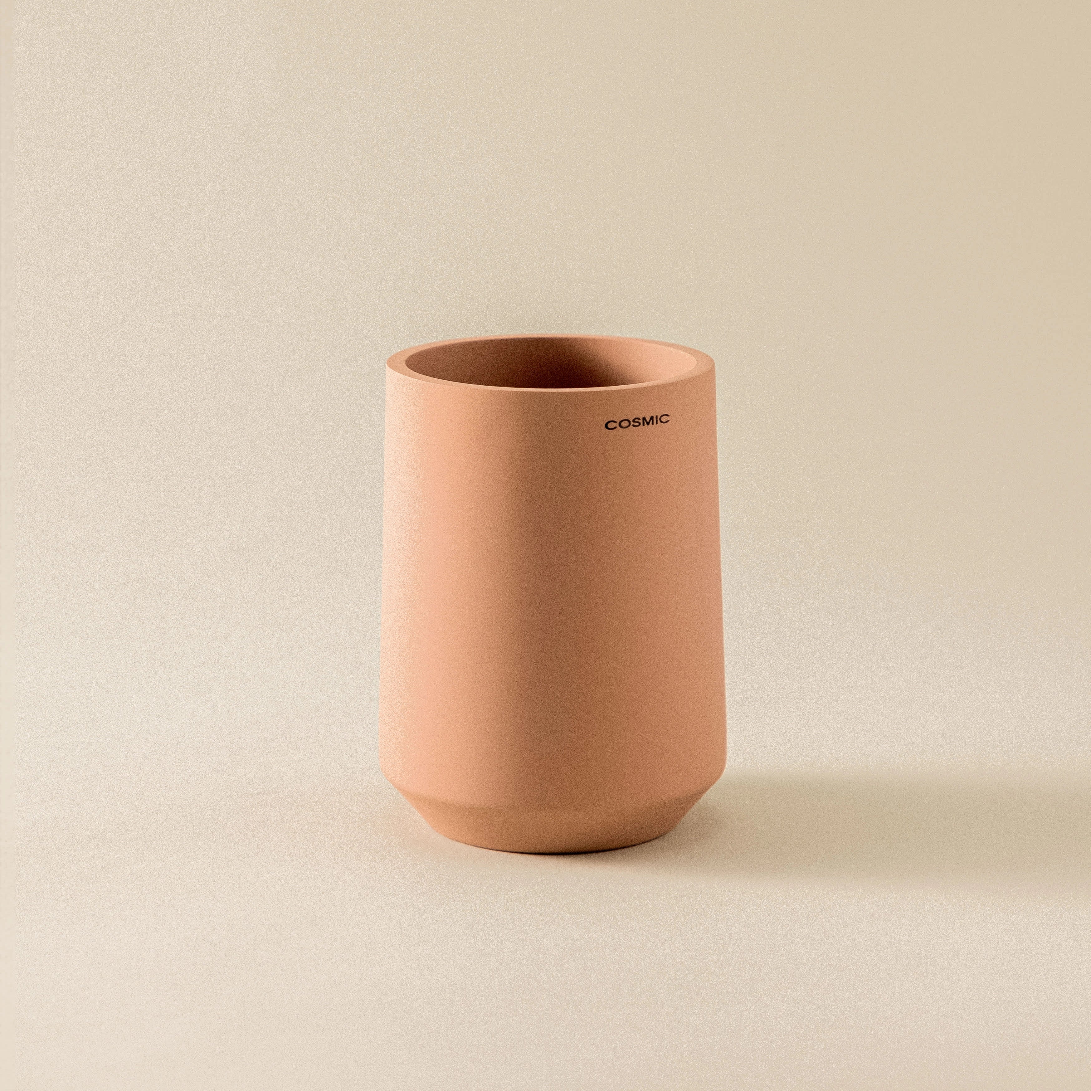 Cosmic Saona porta spazzolini in resina blossom pink in naturale montato a parete, vista del design e della finitura...