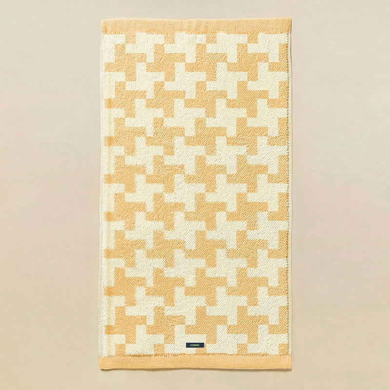 Cosmic Shapes Asciugamano da bagno 70x140 honey yellow montato a parete, vista del design e della finitura - Industrias...