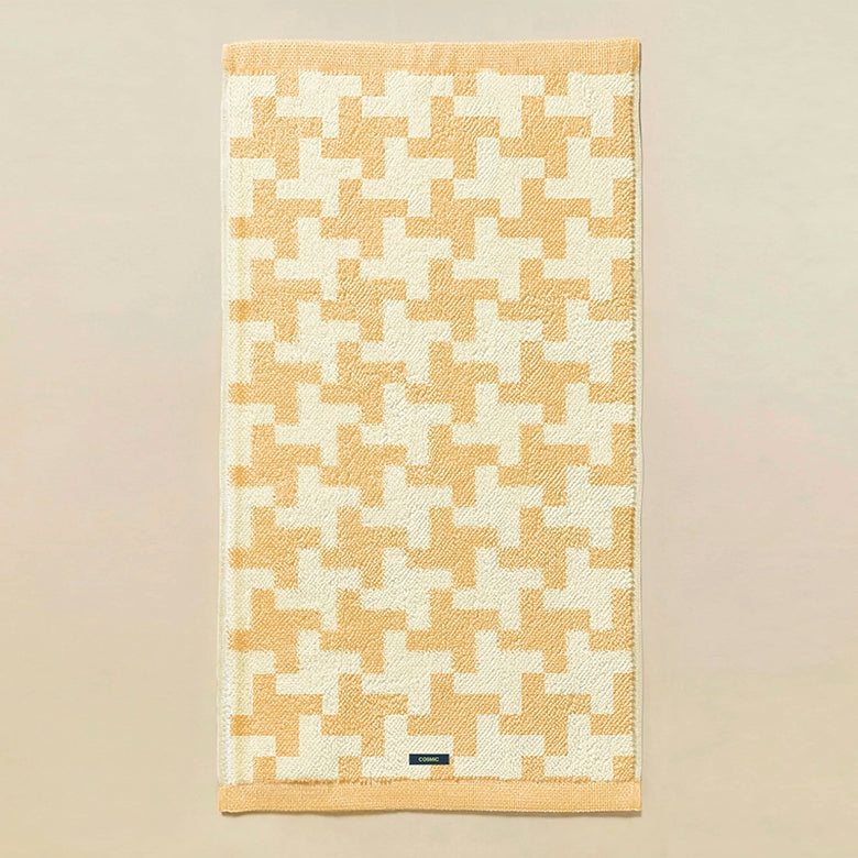 Cosmic Shapes Asciugamano da bagno 70x140 honey yellow montato a parete, vista del design e della finitura - Industrias...