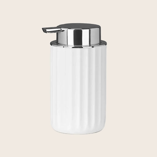 Dispenser sapone da appoggio in tpr bianco, dettaglio ravvicinato del materiale e dell'aggancio - Exagonshop