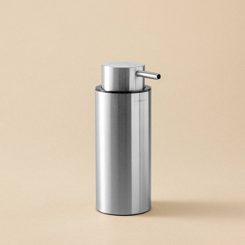Dispenser sapone liquido da appoggio Inox Lucido Logic montato a parete, vista del design e della finitura - Industrias...