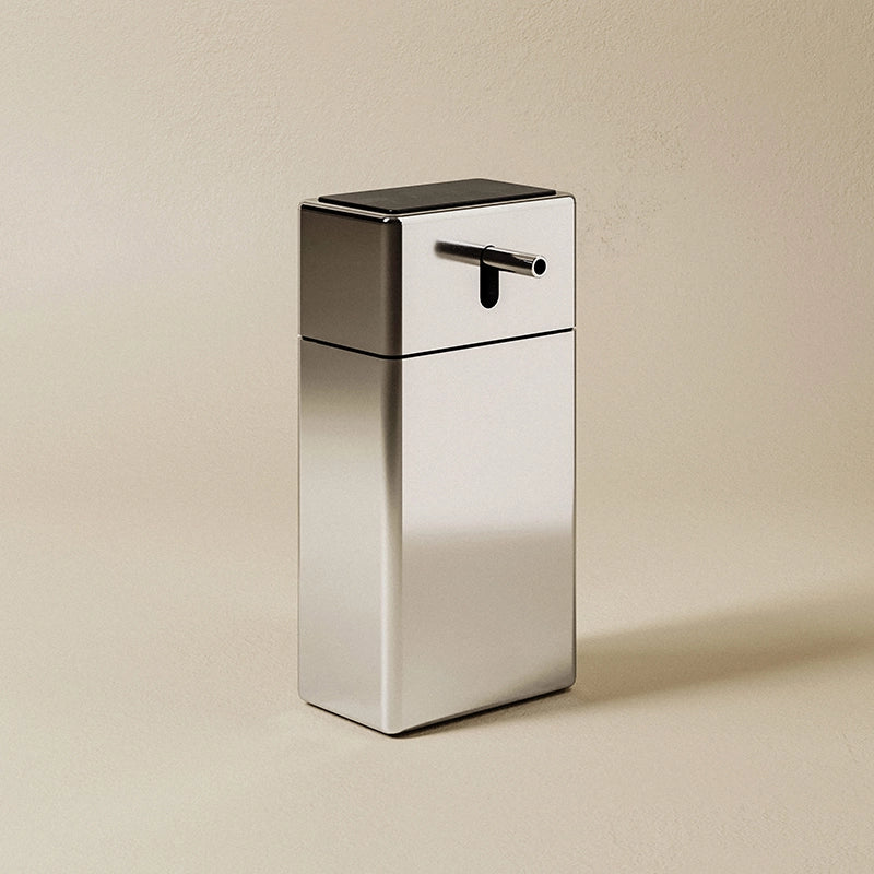 Dispenser sapone liquido a muro Cromo Nero Extreme Cosmic montato a parete, vista del design e della finitura...