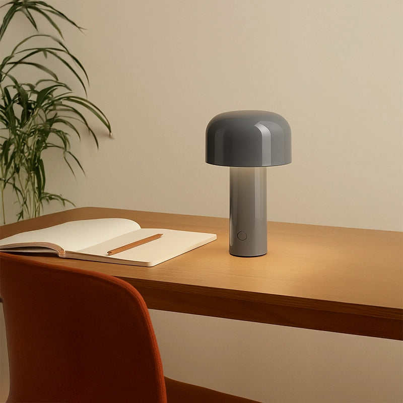 Flos Bellhop lampada da tavolo fungo ricaricabile a luce in naturale accesa in ambiente, design e diffusione della luce