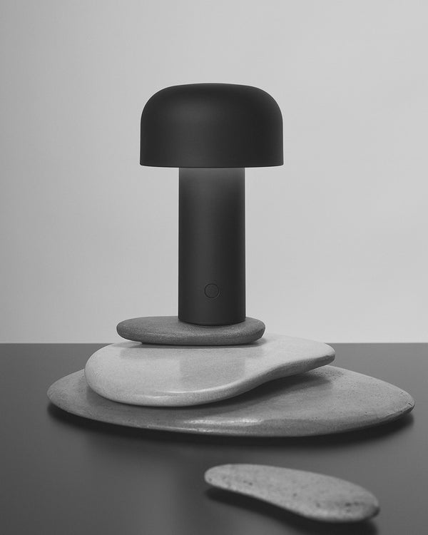 Flos Bellhop lampada da tavolo fungo ricaricabile a luce diretta Nero Opaco F1060031