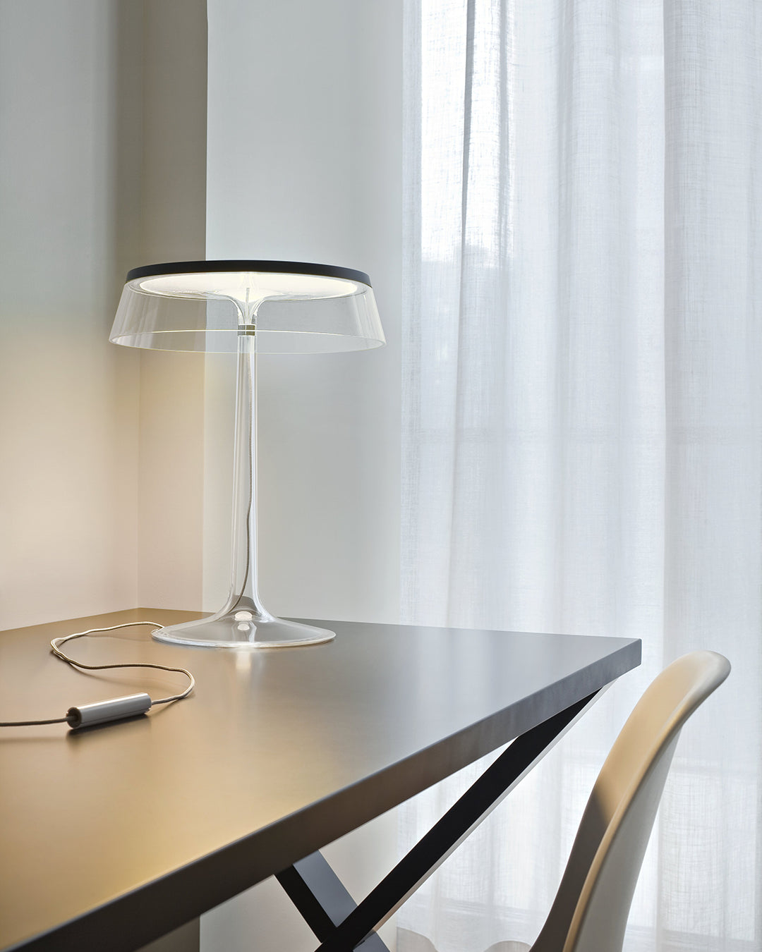 Flos Bon Jour Lampada Da Tavolo cromo opaco corona trasparente F1032046 – Flos