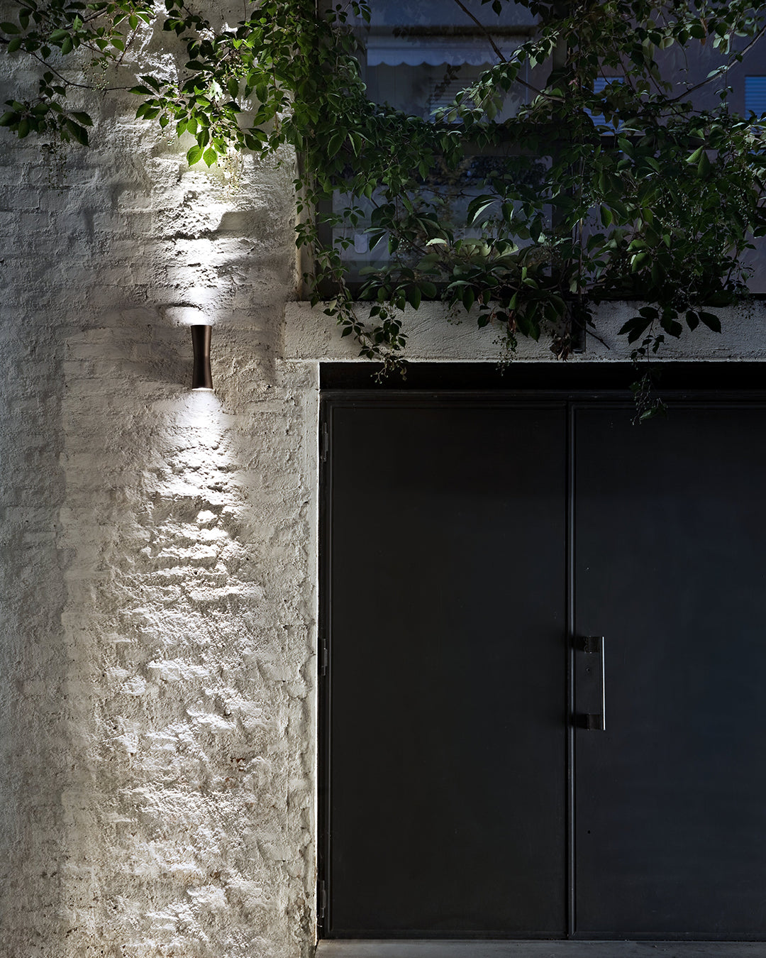 Flos Clessidra 40+40 Lampada a muro 601 lm Deep Brown F1584018 – Flos