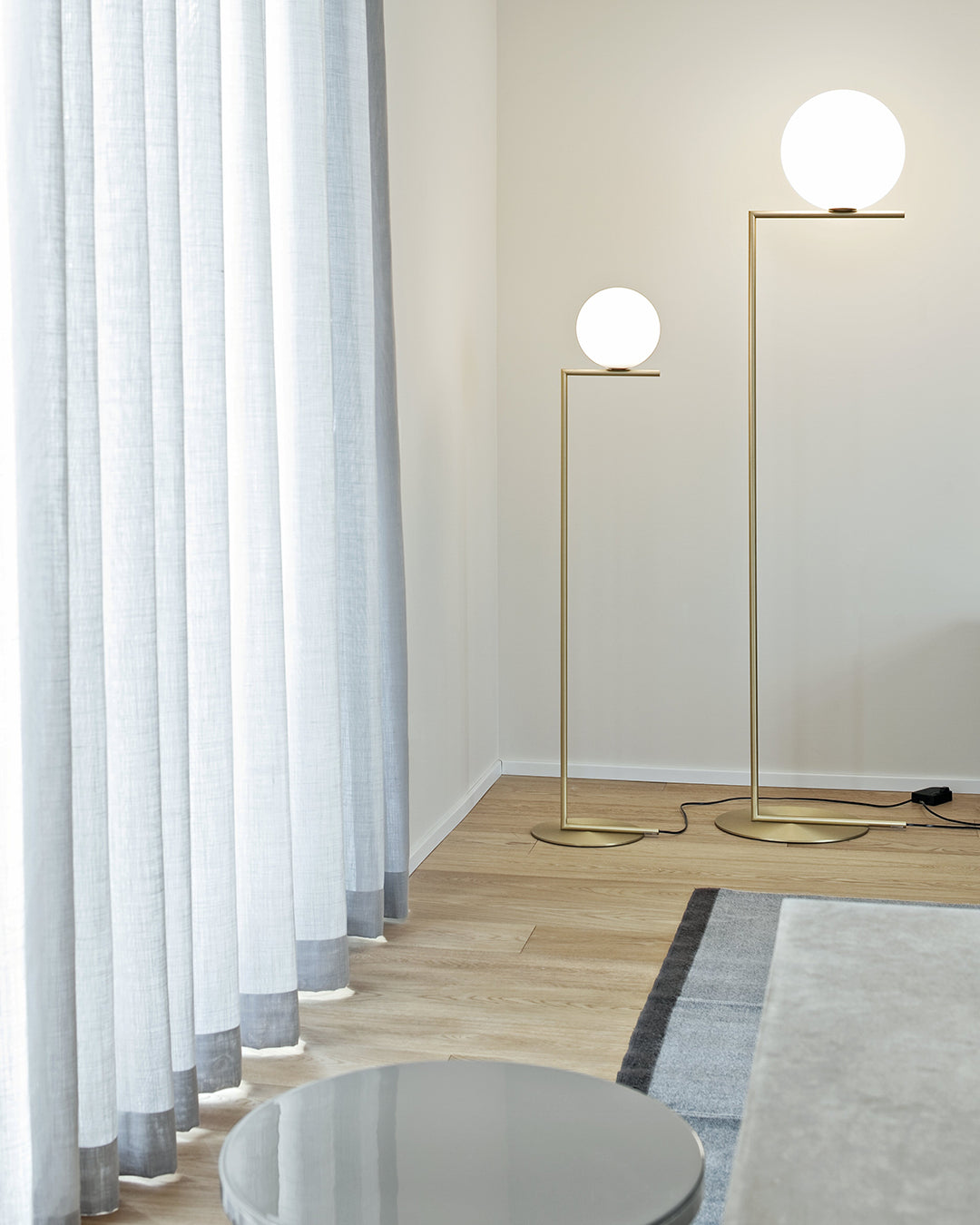 Flos IC Lights Floor 1 Lampada da pavimento Ottone Spazzolato F3173059 – vista 2