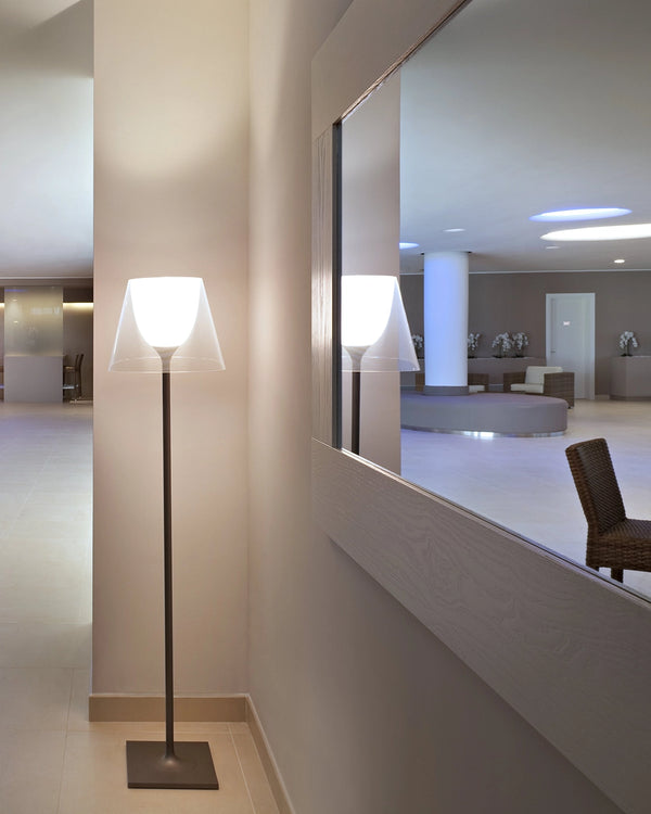 Flos Ktribe Floor 2 Lampada a pavimento trasparente con dimmer F6305000