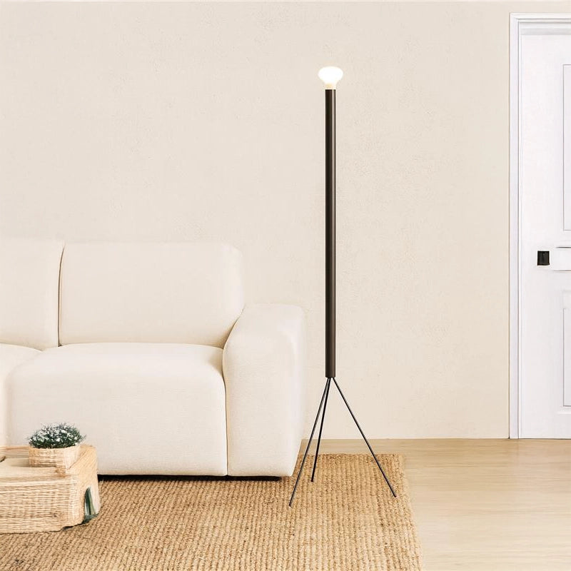 Flos Luminator Lampada a pavimento antracite luce indiretta accesa in ambiente, design e diffusione della luce